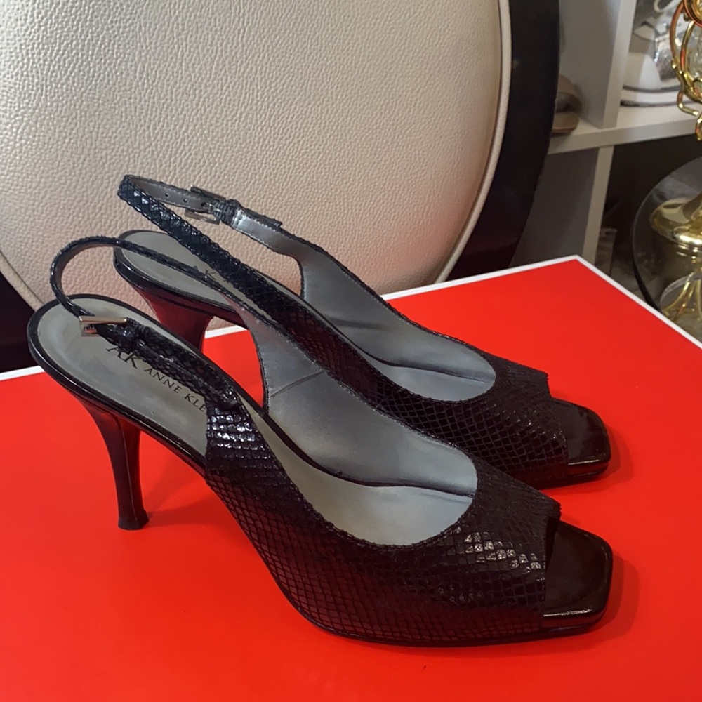 Anne Klein Fairly Used In Good condition.